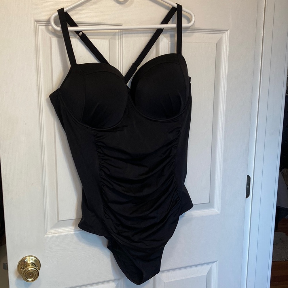 EUC Torrid Black One Piece Swimsuit Size 3 Underwire, Barely Worn